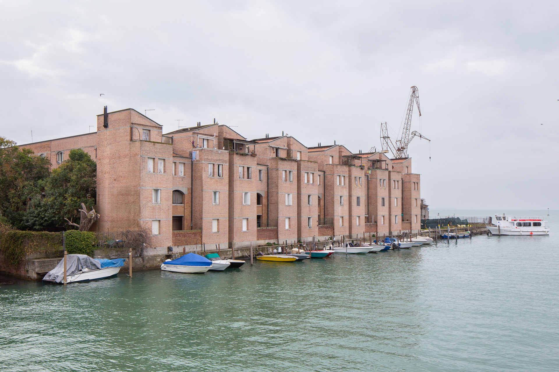 © FA — Fotografia dell'Architettura | Guido De Vincentis, Complesso IACP di Gino Valle