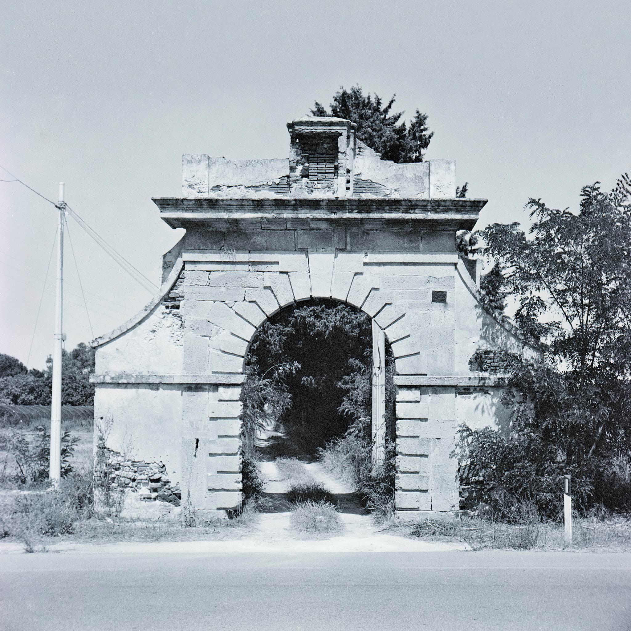 © FA — Fotografia dell'Architettura, Almanac 2024, Portali, Matteo Pinna