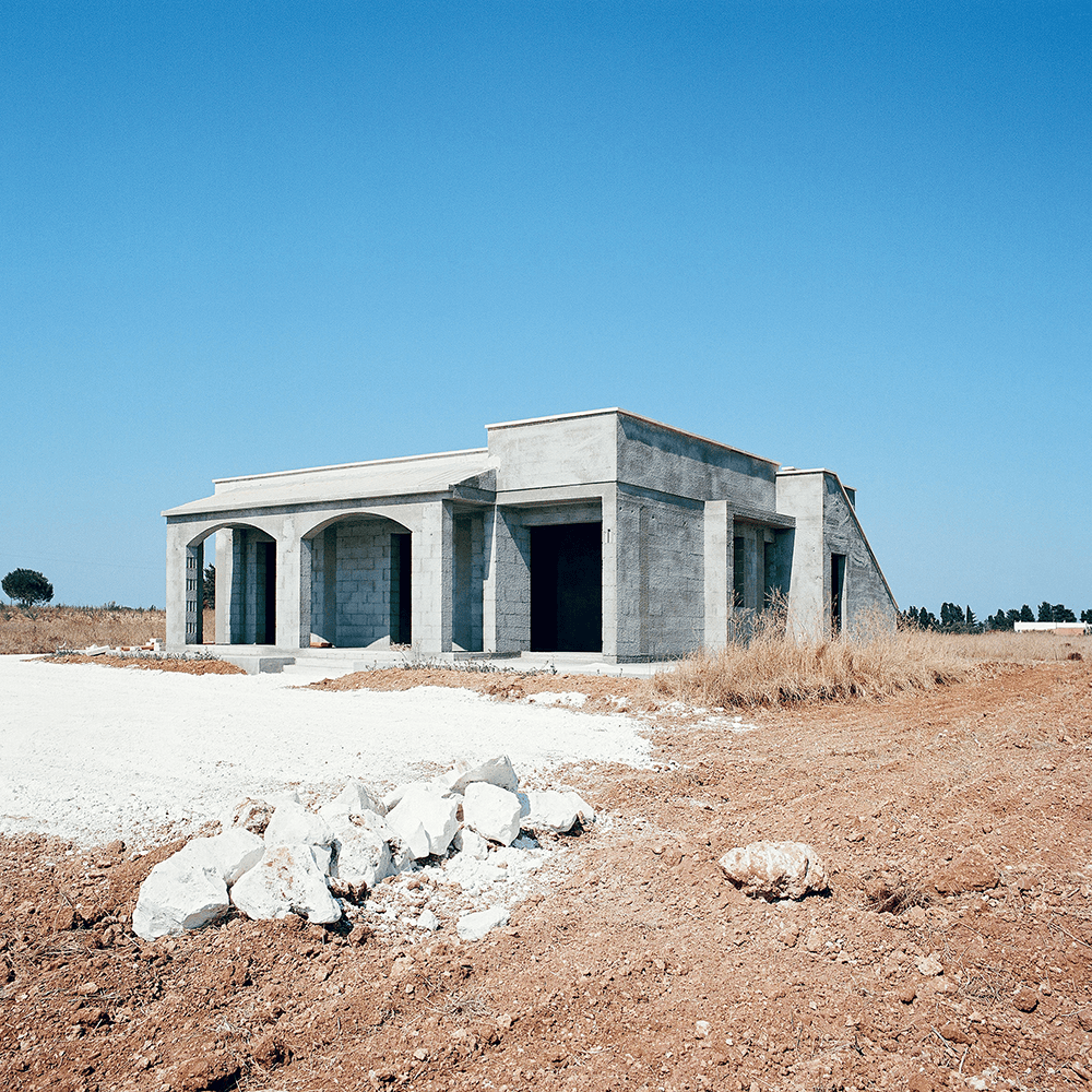 © FA — Fotografia dell'Architettura, Almanac 2024, Homes on Hold, Gabriel Mauron 1