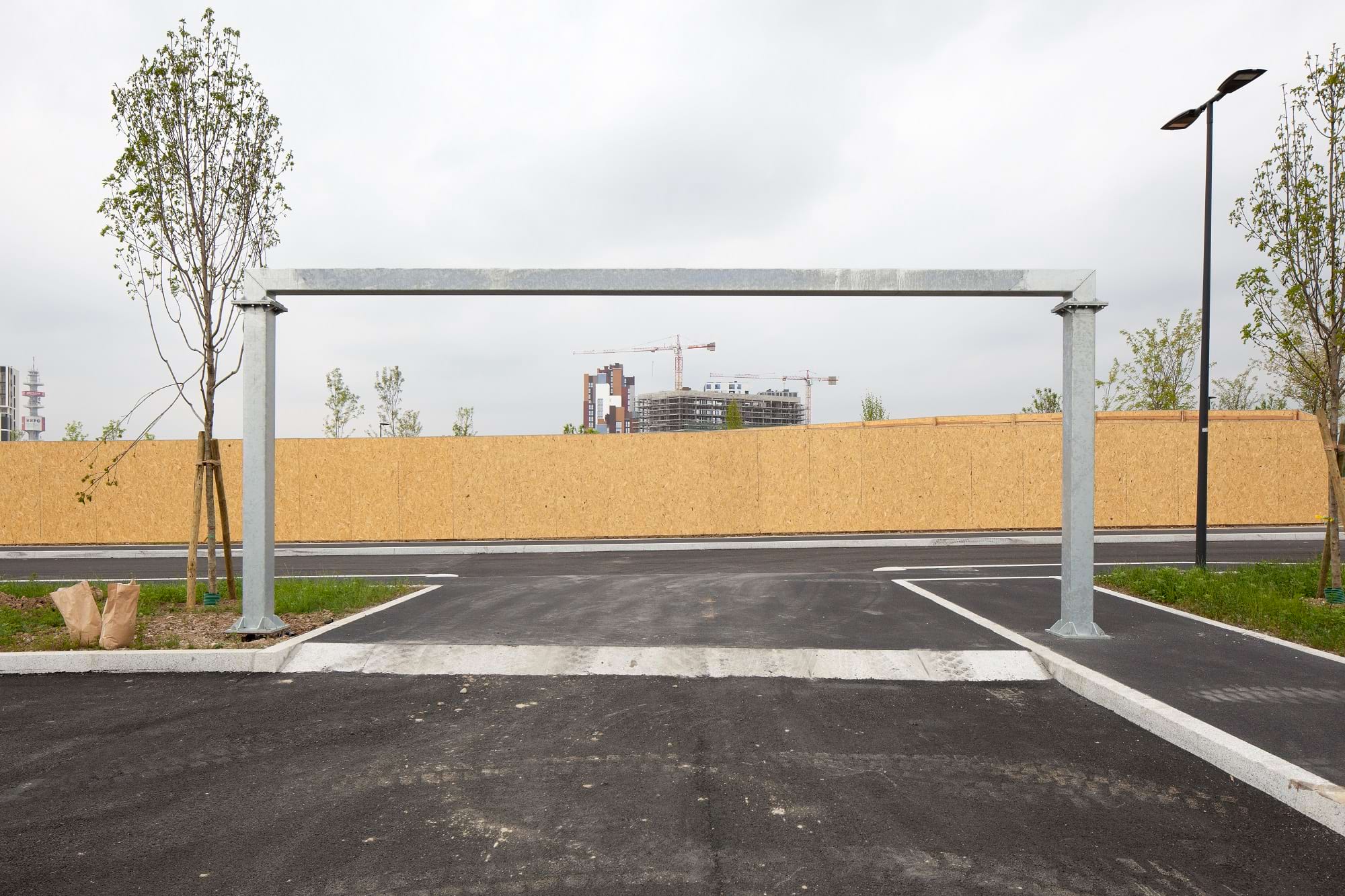 © FA — Fotografia dell'Architettura, Almanac 2025, Recintare il vuoto, Silvia Lagostina e Roberto Venegoni